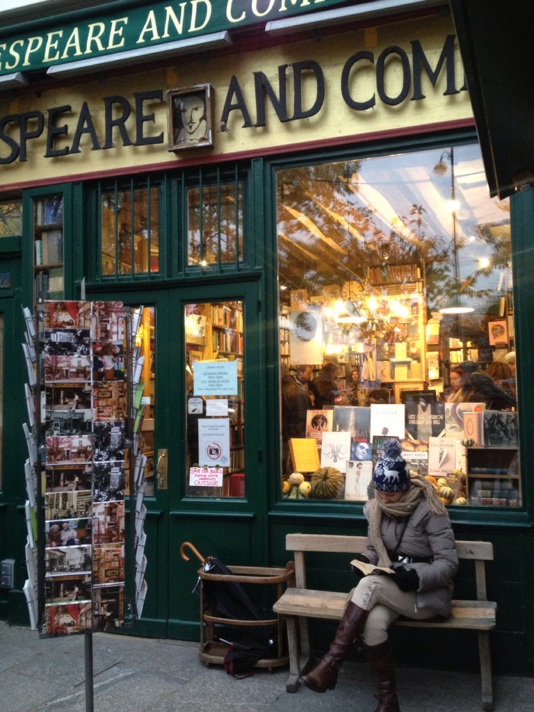Ao pé da Catedral, esta livraria é um encanto!