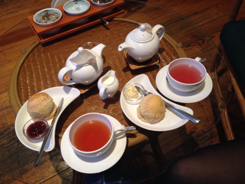 4.Scones e chá, na loja de chá