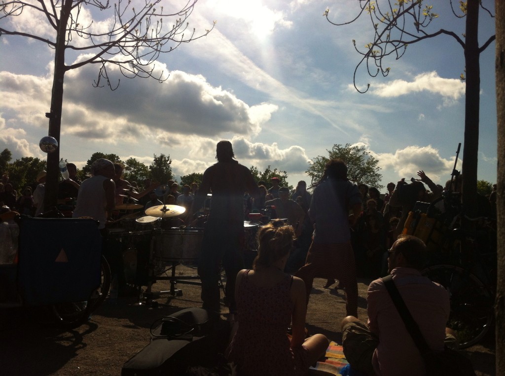 Tem os Domingos no Mauer Park