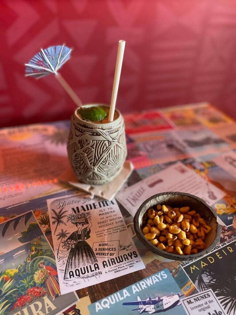 pukiki bar estreito da calheta