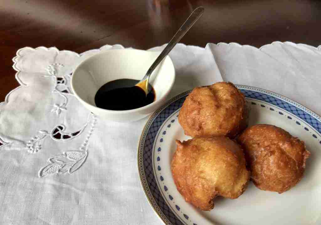 sonhos madeira dessert in a madeira embroidery napkin